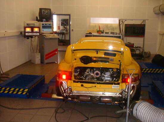 ...読み込み中: ポルシェ 996 GT3